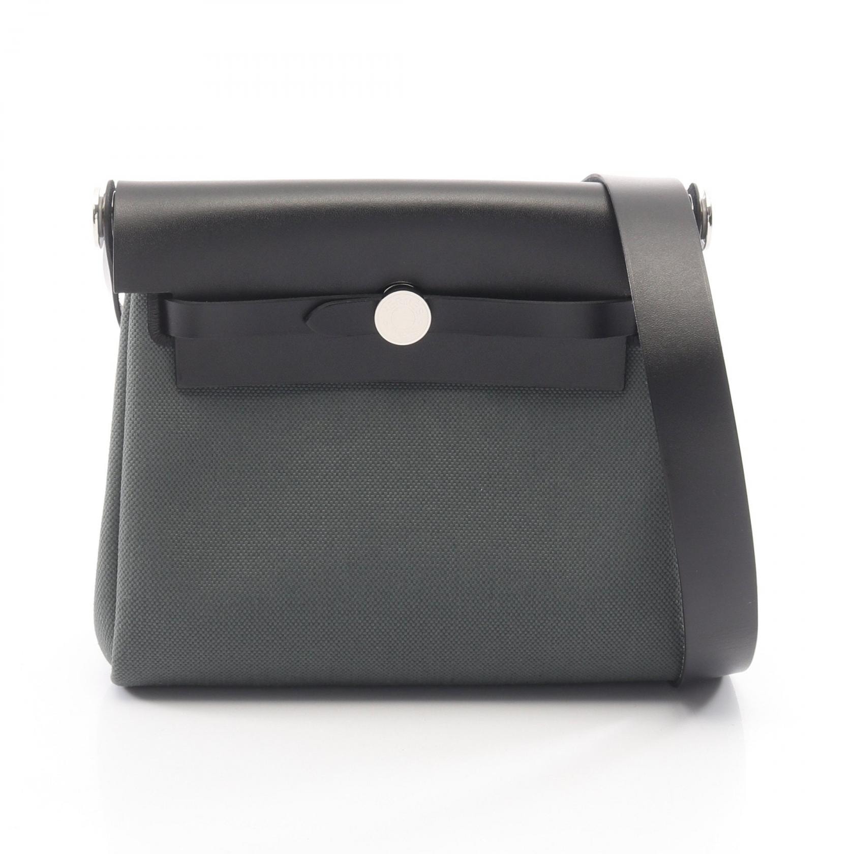 エルメス HERMES エールバッグジップ ミニ ショルダーバッグ バッグ キャンバス レザー ヴァッシュハンター / トワルミリタリー ヴァッシュハンター K刻印(2025年製造) レディース グリーン系 / ブラック系 【中古】