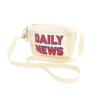 【中古】アンライクリー UNLIKELY 2026年春夏 コットン キャンバス DAILY NEWS ロゴプリント ショルダーバッグ ナチュラル【WxH13xD4.5】【メンズ】