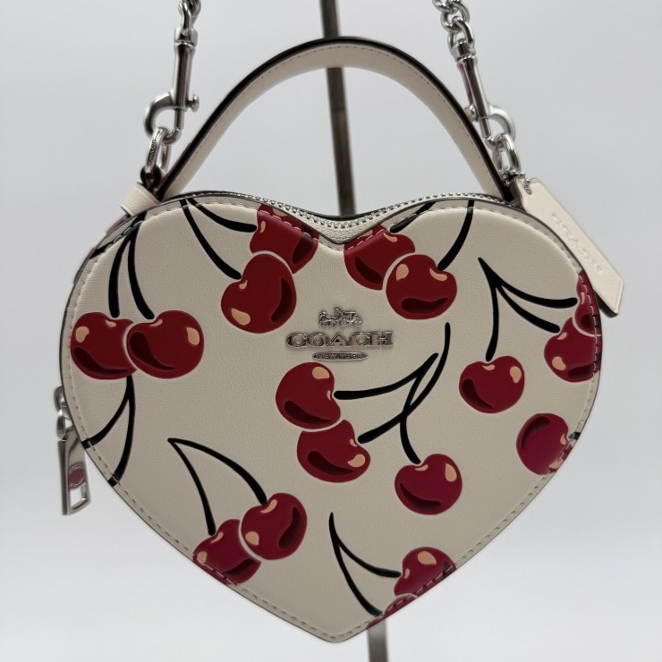 COACH(コーチ)ハート クロスボディ チェリープリント ミニショルダーバッグ ホワイト系