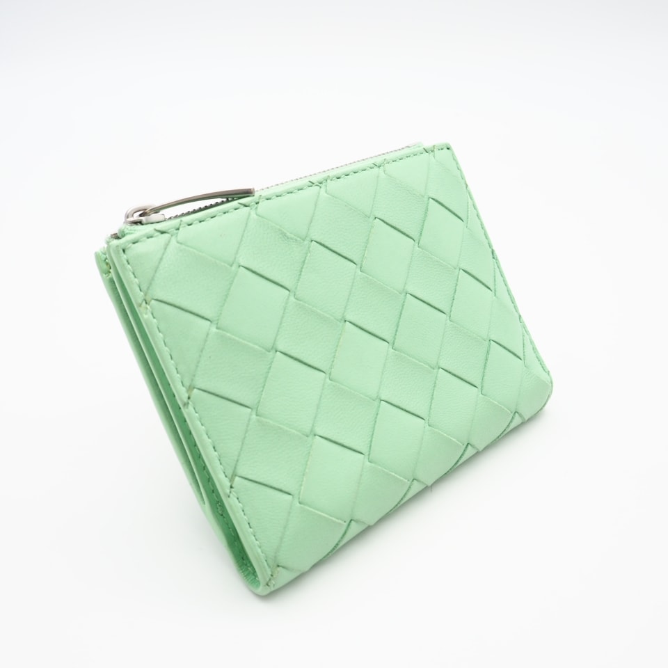BOTTEGAVENETA ボッテガヴェネタ イントレチャート中 スモール 二つ折りウォレット 742330 二つ折り財布 グリーン ラムスキン メンズ