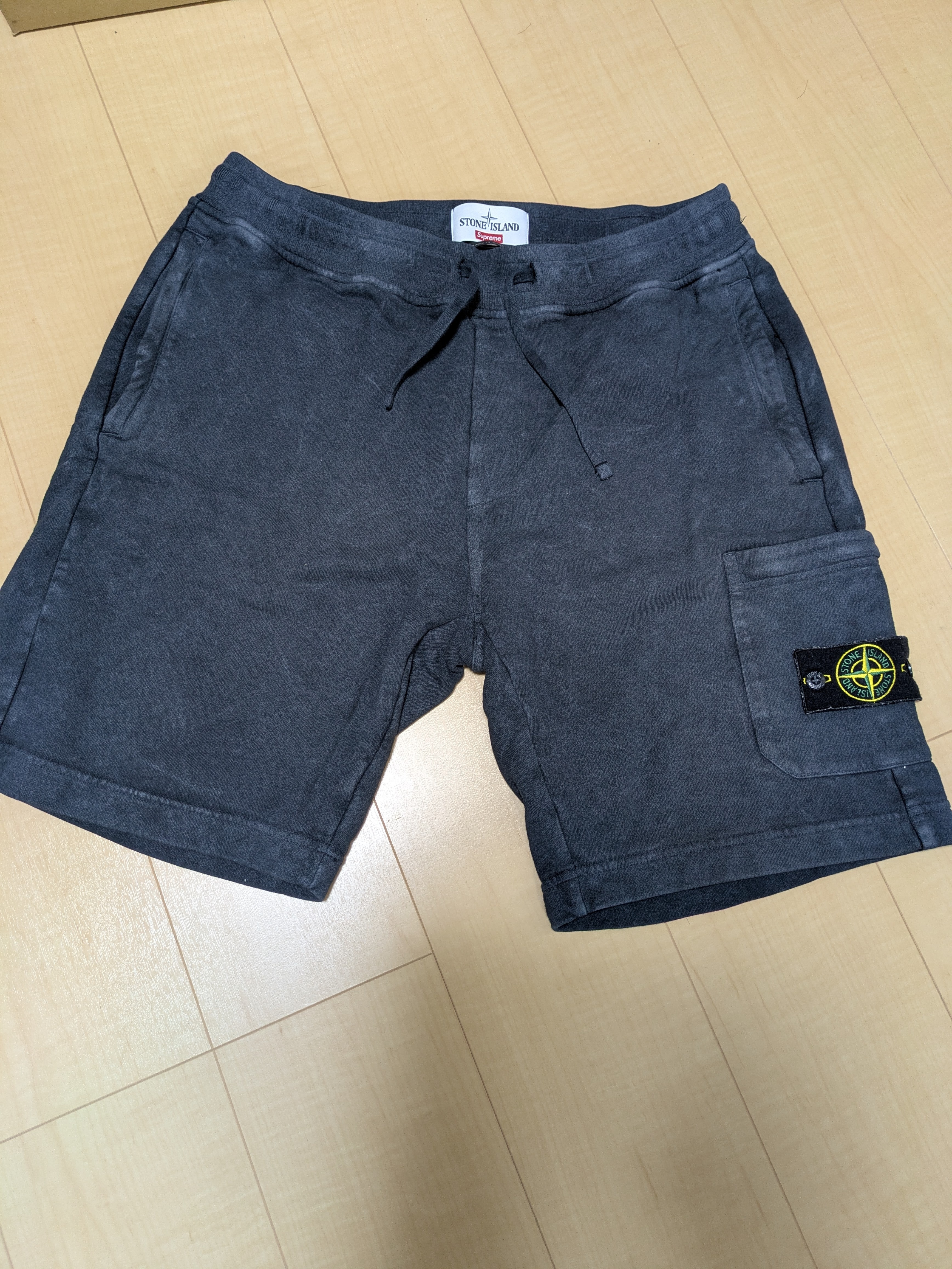 Supreme / Stone Island® Sweatshort "Black"