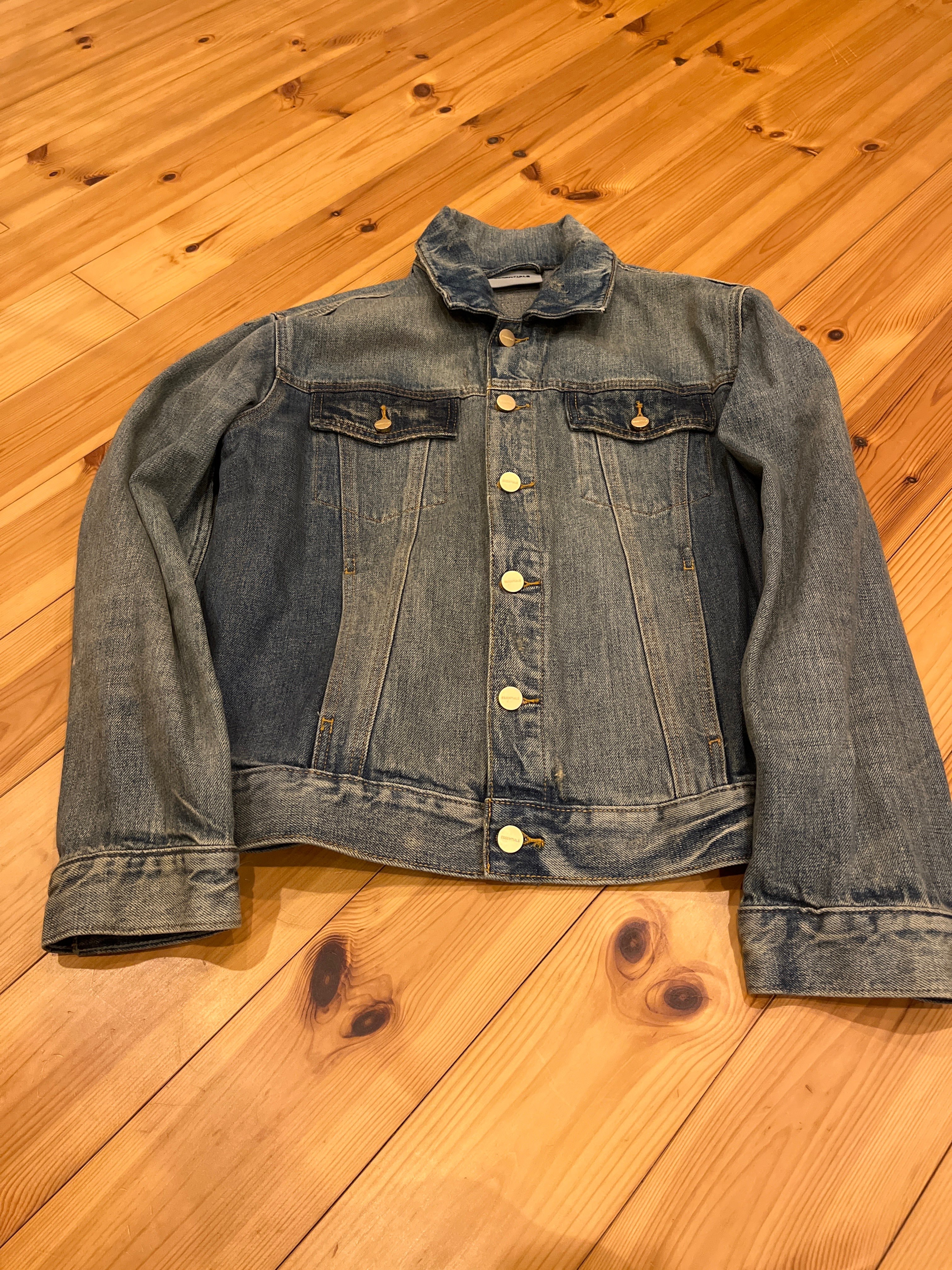 FEAR OF GOD ESSENTIALS Denim Trucker Jacket "Distressed Indigo"
