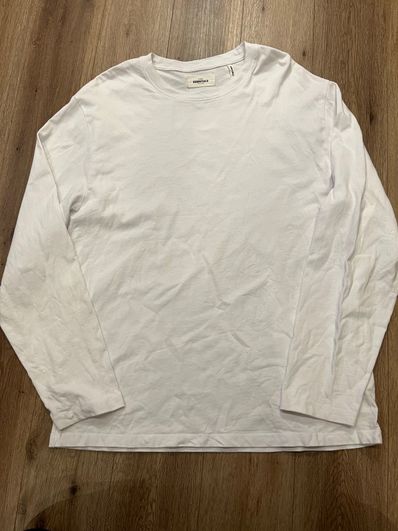 FEAR OF GOD Essentials Boxy Graphic Long Sleeve T-Shirt "White"