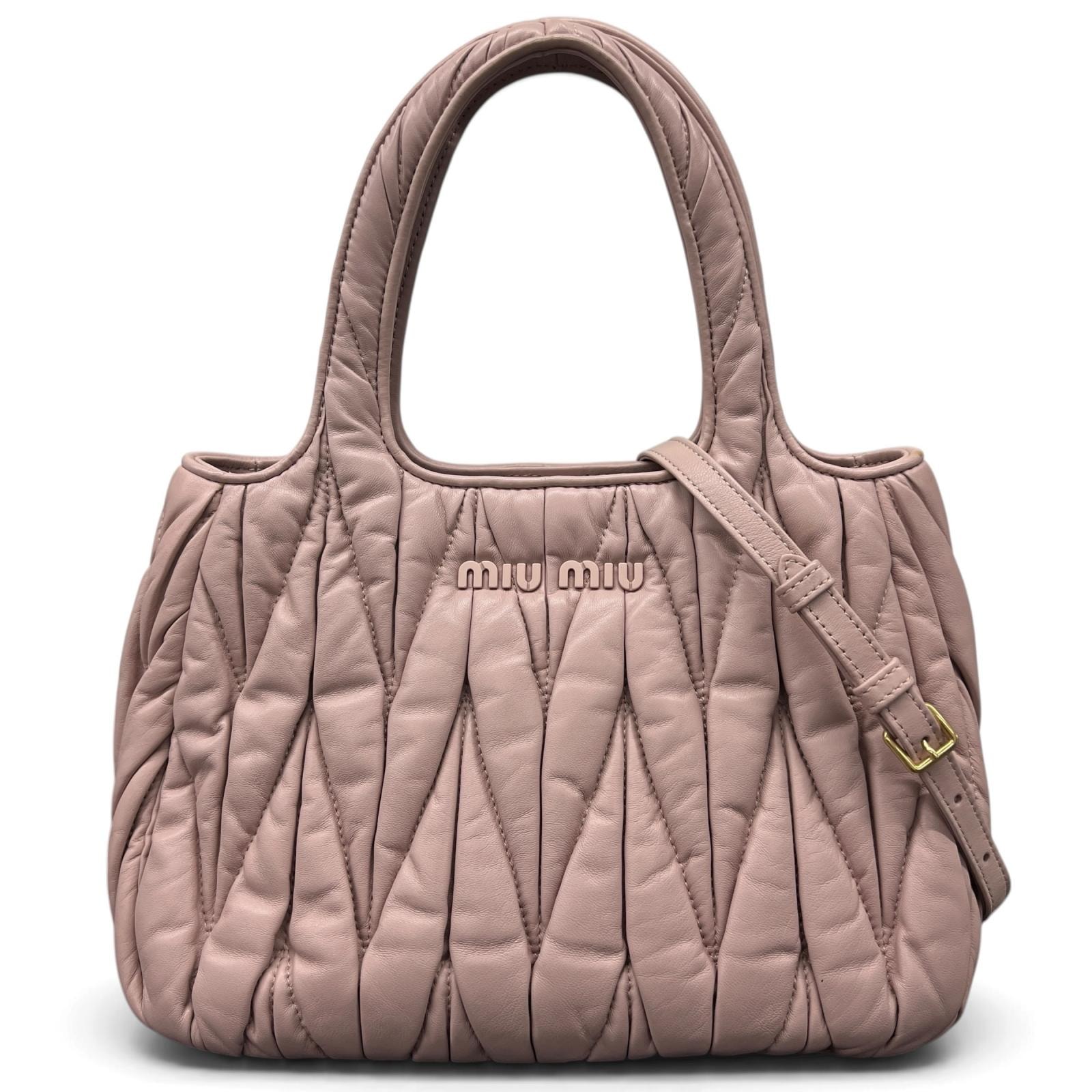 miumiu 希少 極美品 ミュウミュウ MATELASSE マテラッセ 2way ハンドバッグ ショルダーバッグ ICチップ確認済 5BA221 レザー ピンク トート クロスボディ ロゴ Aランク 中古 鑑定済 ミュウミュウバッグ