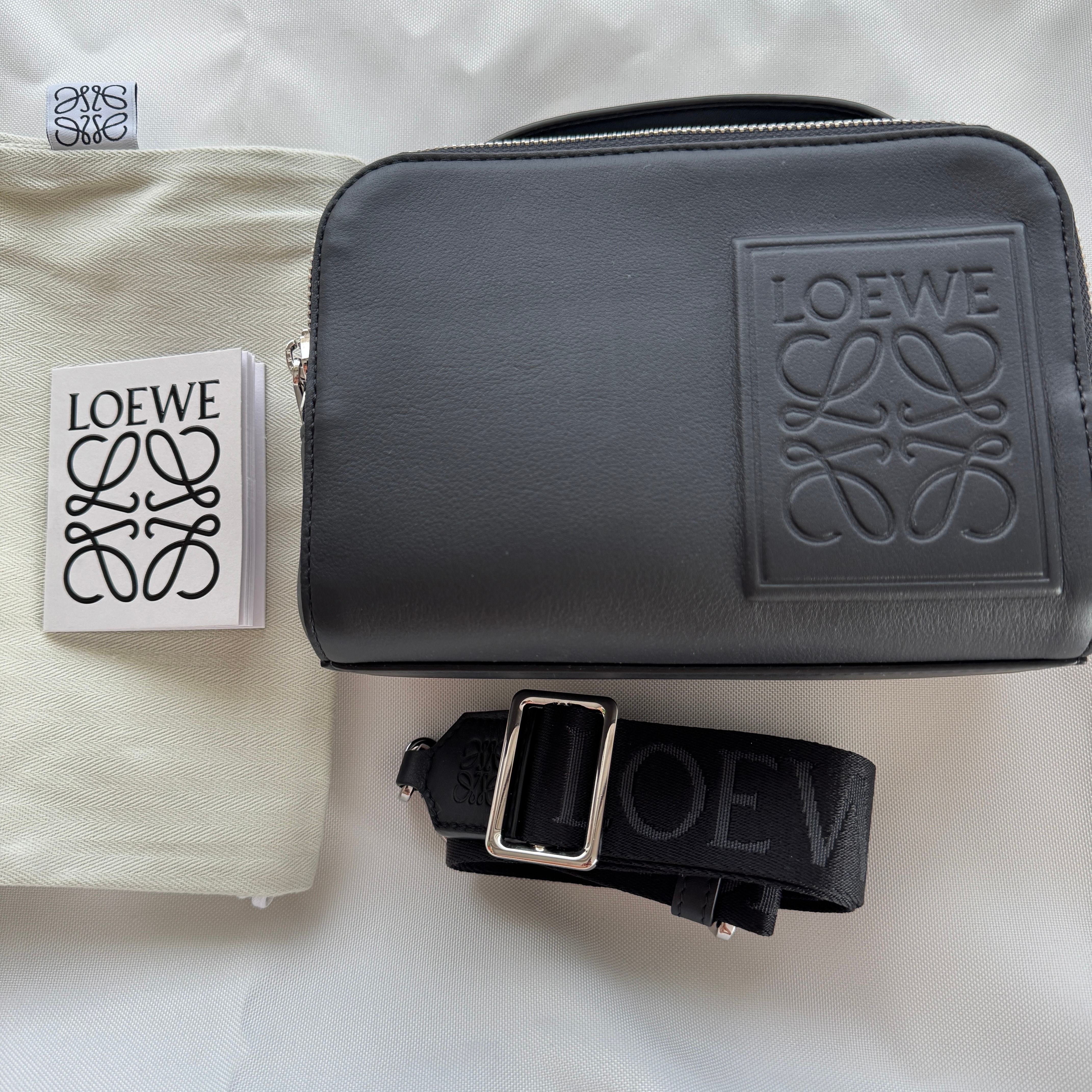 新品未使用 ブラック LOEWE ロエベ ミニ クロスボディ カメラバッグ