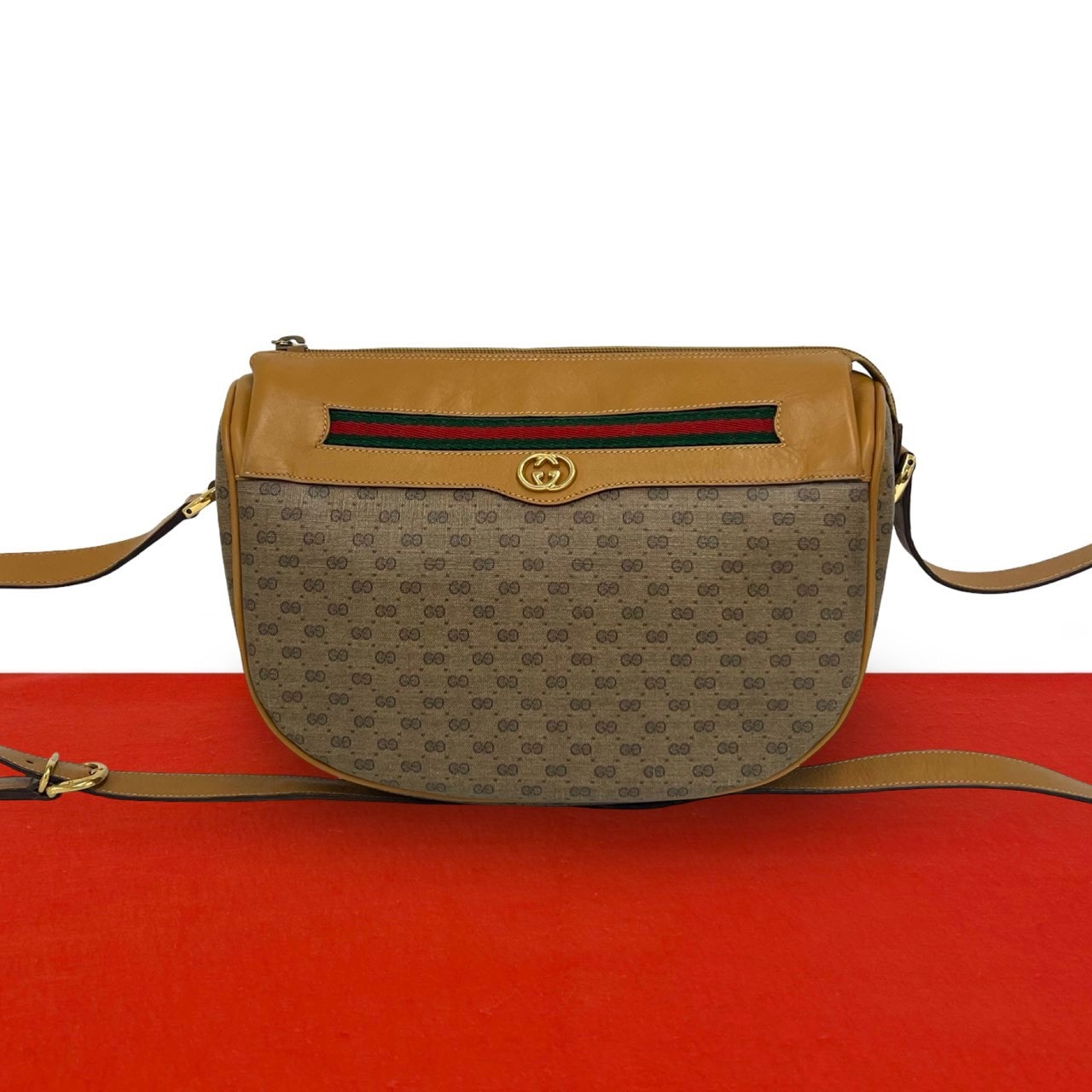 GUCCI グッチ シェリーライン マイクロGG ロゴ 金具 PVC レザー ショルダーバッグ ブラウン
 43526