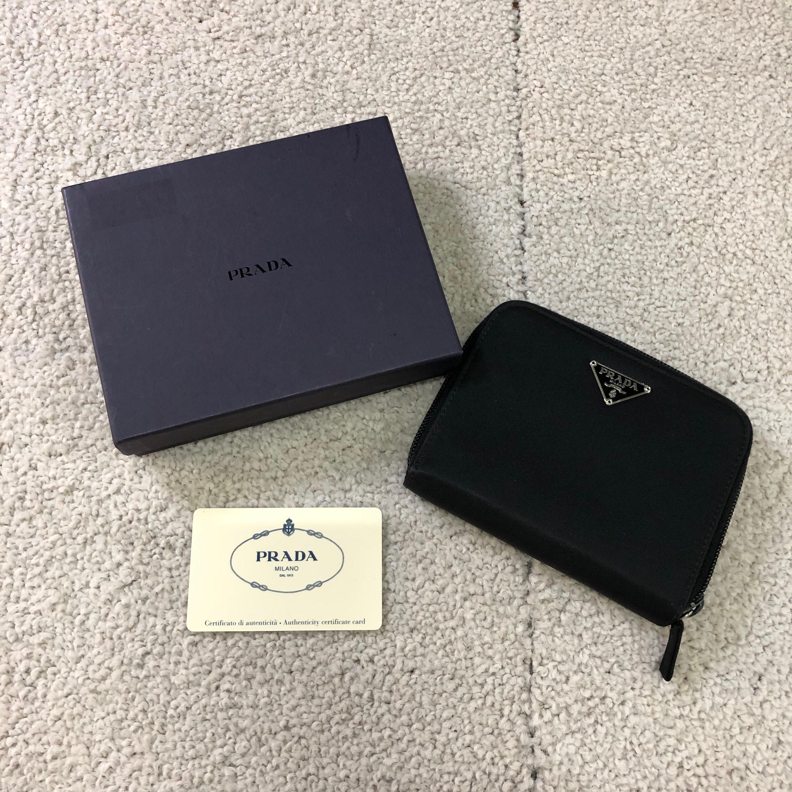 プラダ 財布 M605