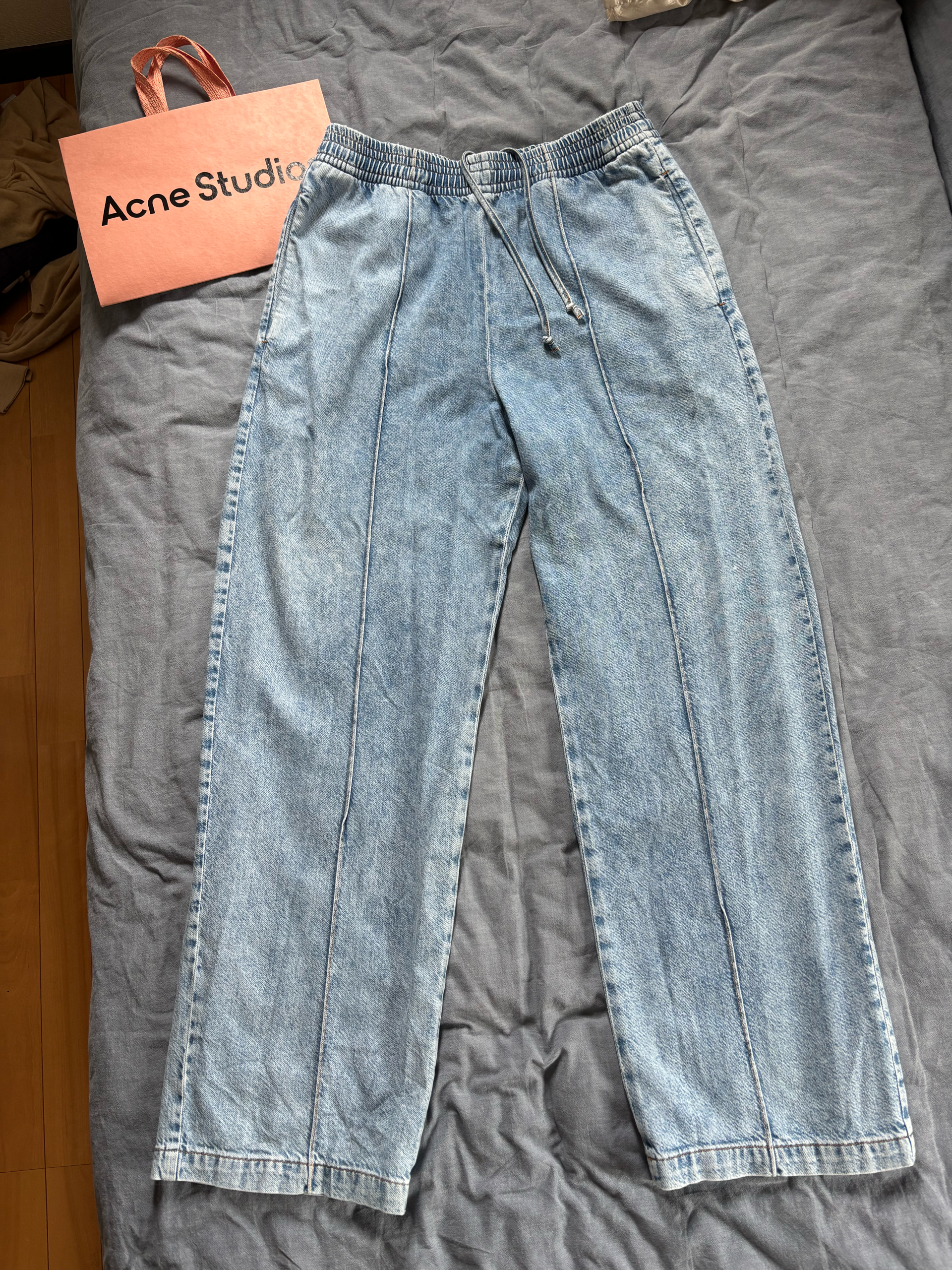 Acne Studios ワイドデニム