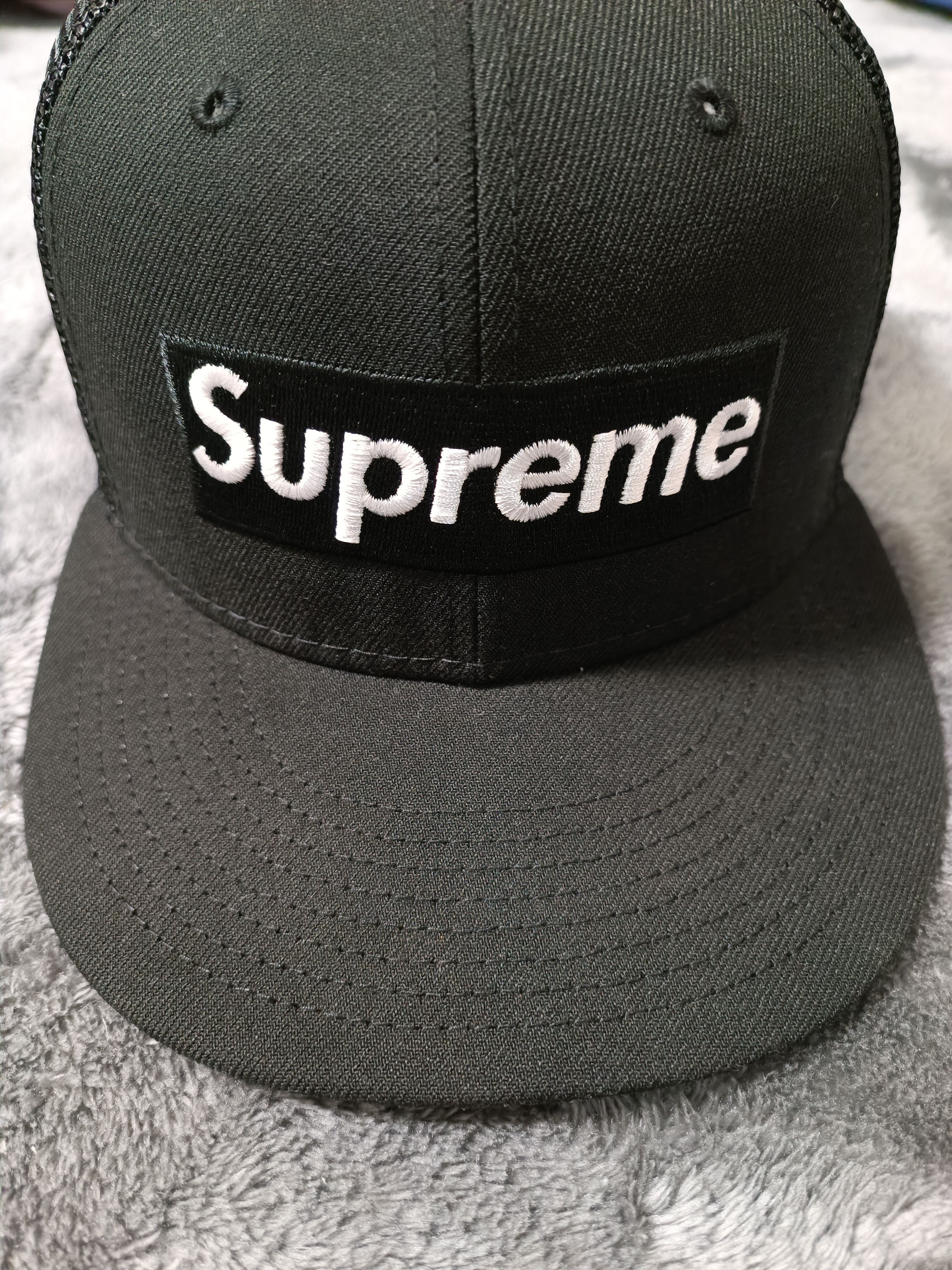 Supreme Box Logo Mesh Back New Era "Black" (22SS)