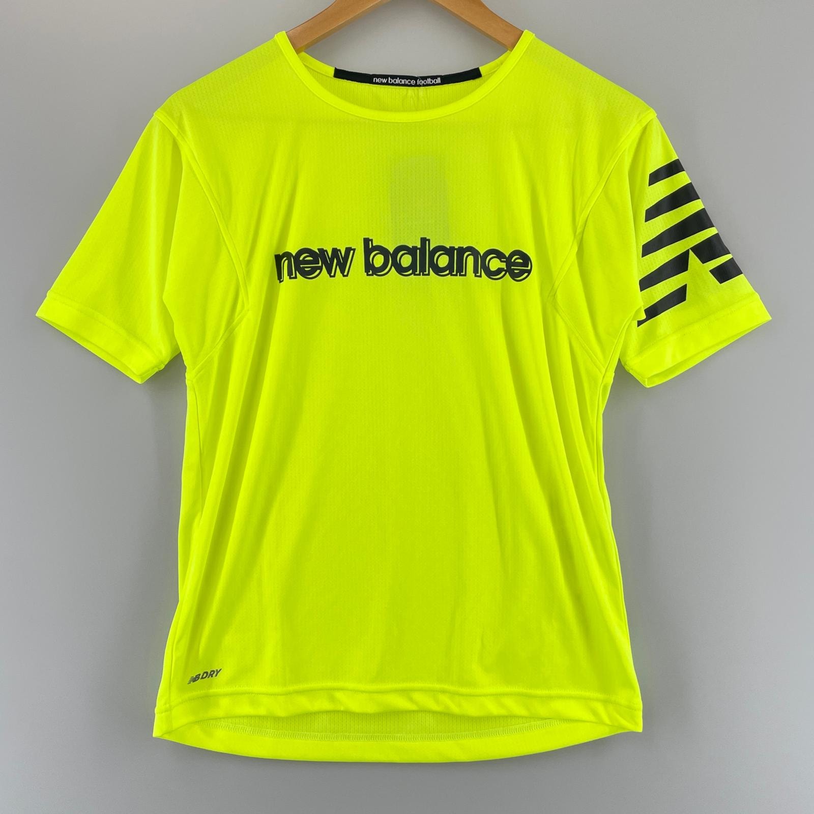 極美品 NEW BALANCE ニューバランス ブランドロゴ 春夏 SS 半袖Tシャツ ポリエステル ライトイエロー キッズ 150 プラクティスシャツ【古着】【中古】