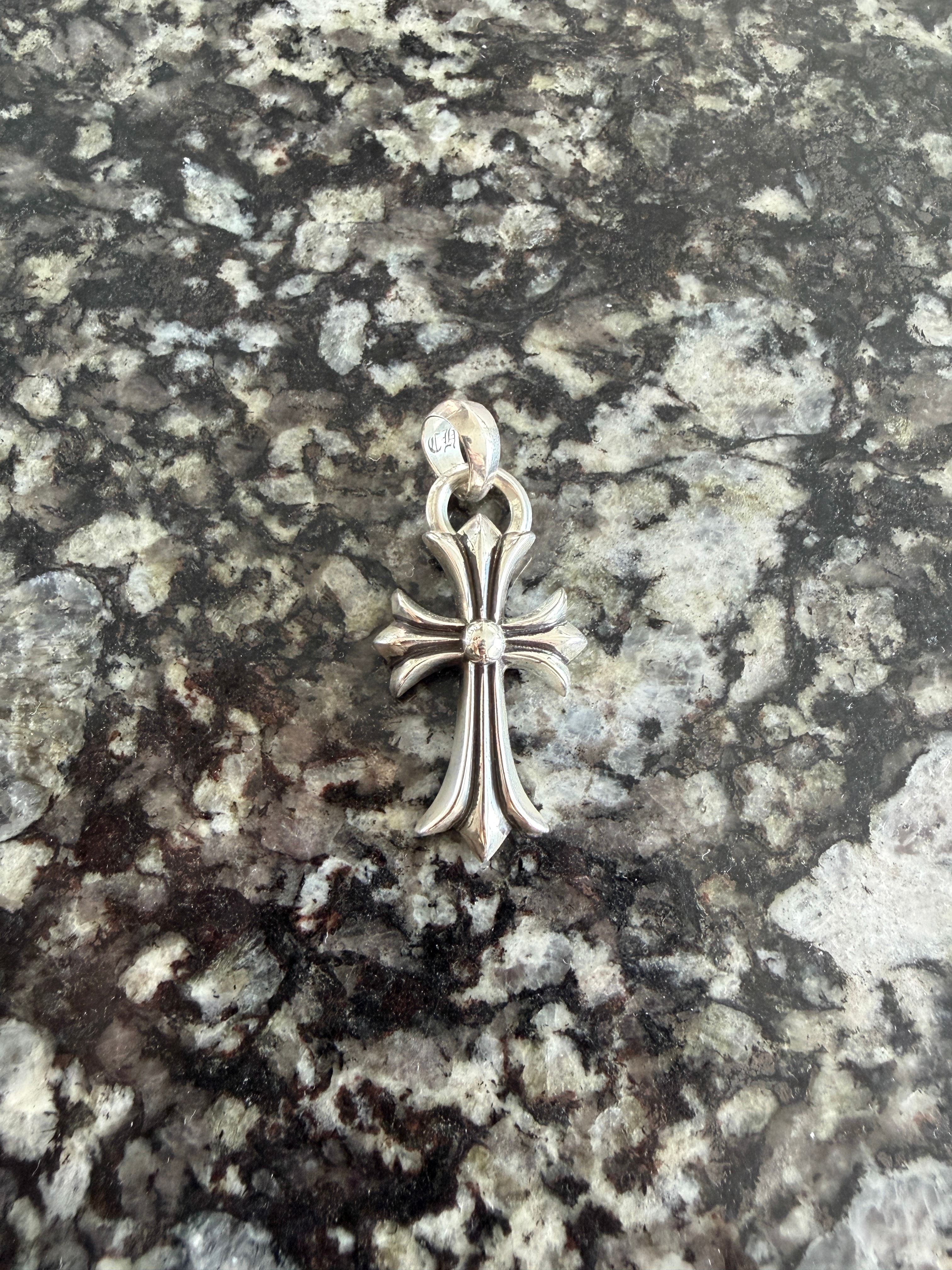Chrome Hearts CH Cross Small W Bale "Silver"