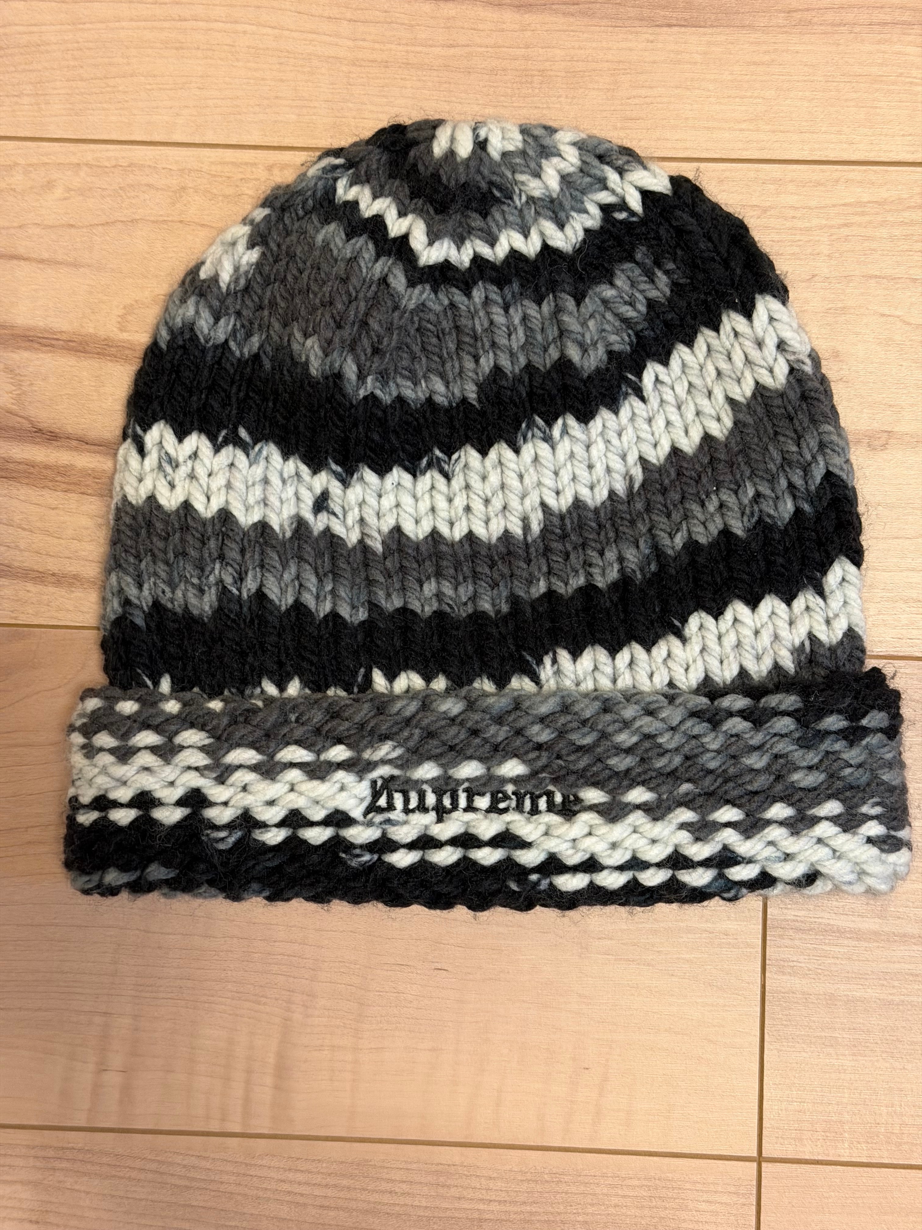 Supreme Gradient Spacedye Beanie "Black"