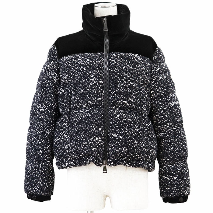 【美品】MONCLER モンクレール ダウンジャケット ツイード x ベロア GIROTTE 2022年製 ロゴ ワッペン ショートレングス 短丈 アウター レディース サイズ 0 ダークネイビー ホワイト 濃紺 白 ルーマニア製