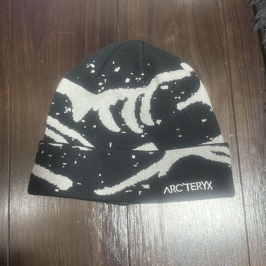 ARC'TERYX Grotto Talk "Black/Void"