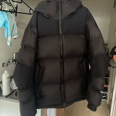 ヌプシ フーディー