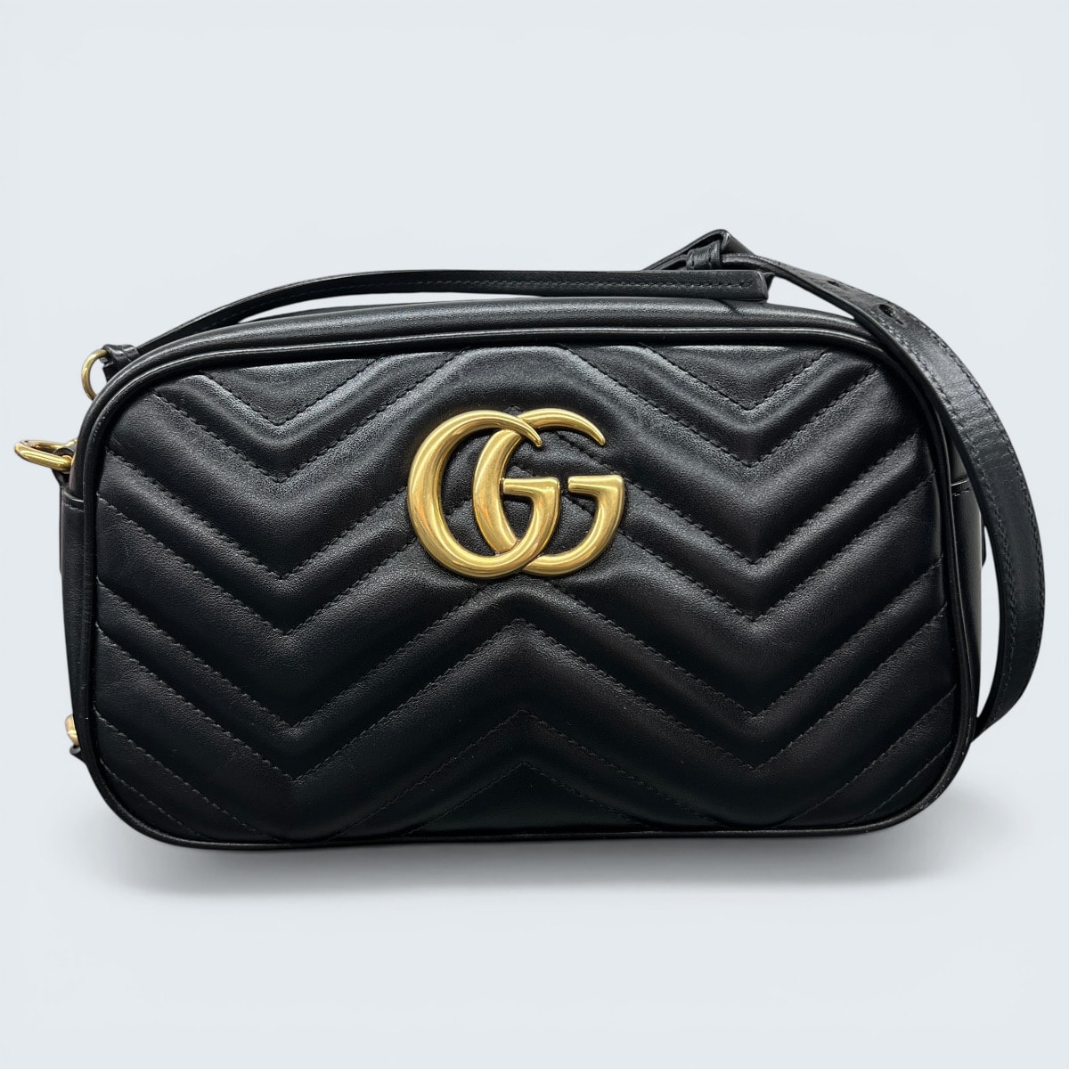 GUCCI 極美品 グッチ GGマーモント スモール カメラバッグ チェーンショルダーバッグ 447632 レザー ブラック ゴールド金具 クロスボディ ポシェット Aランク 中古 鑑定済 グッチバッグ