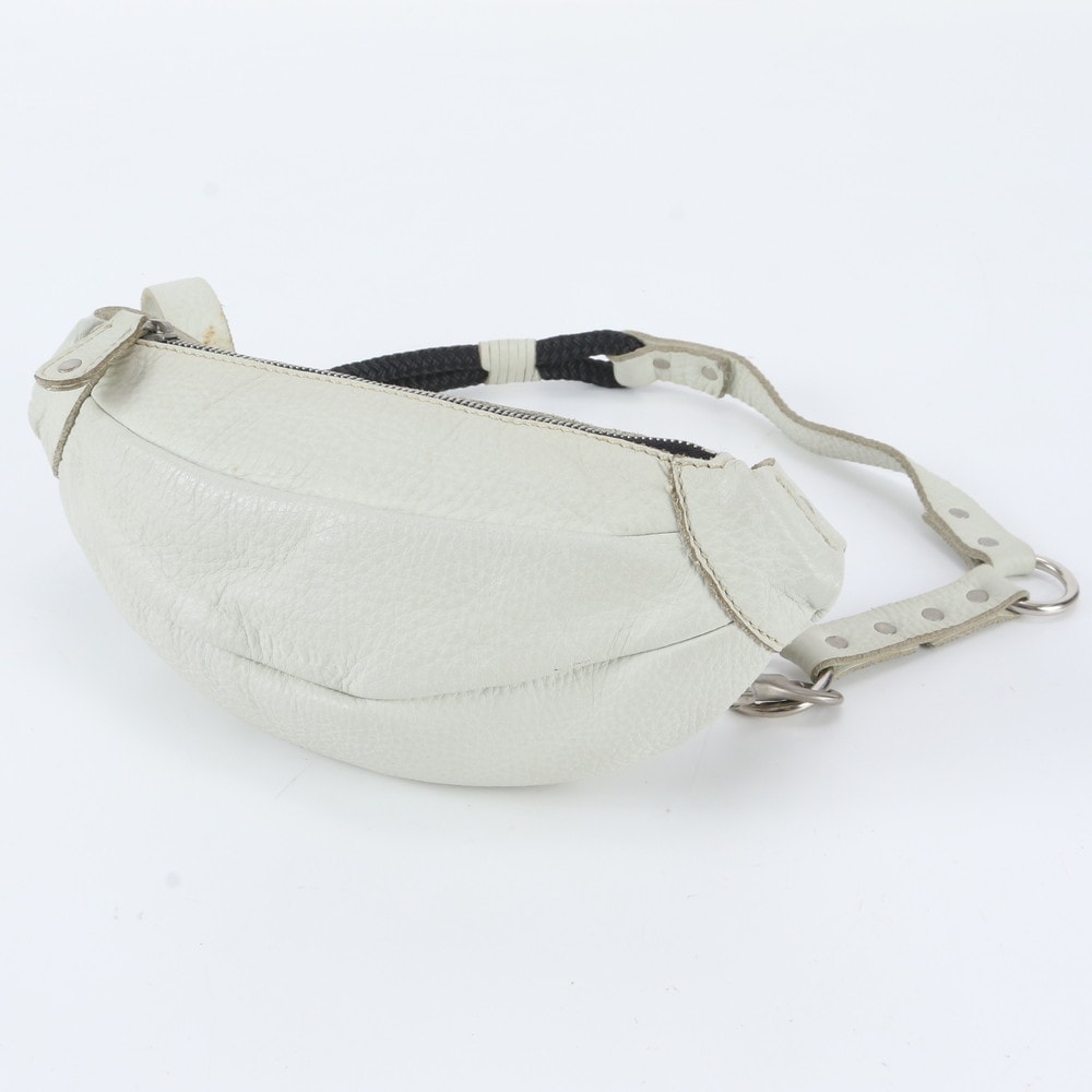 ■美品 プラダ ボディバッグ レザー