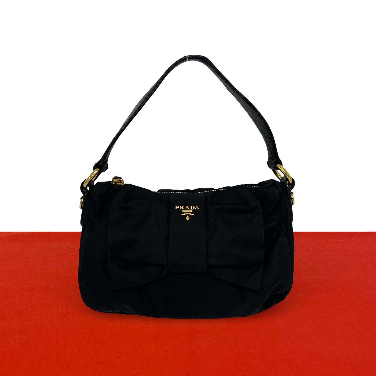 PRADA プラダ 三角 ロゴ 金具 ナイロン レザー ショルダーバッグ ブラック
 13831