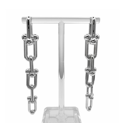 TIFFANY&Co. ティファニー ハードウェア グラジュエイテッドリンク ピアス
両耳用 SV925 8cm シルバー 新品仕上済 レディース
【中古】