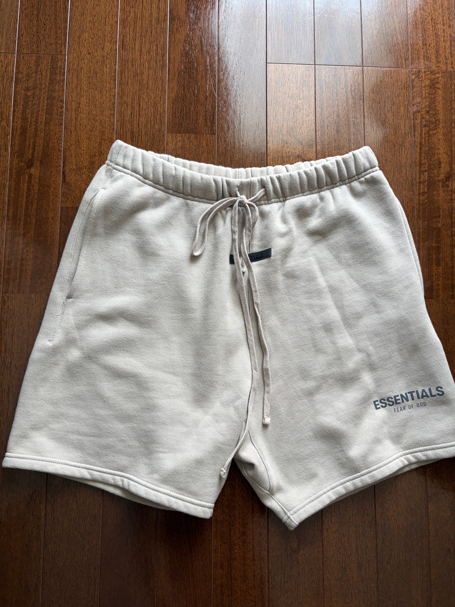 FEAR OF GOD ESSENTIALS SWEATSHORT "string"