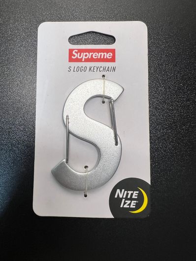 Supreme / Nite Ize S Logo Keychain Supreme / Nite Ize S Logo Keychain