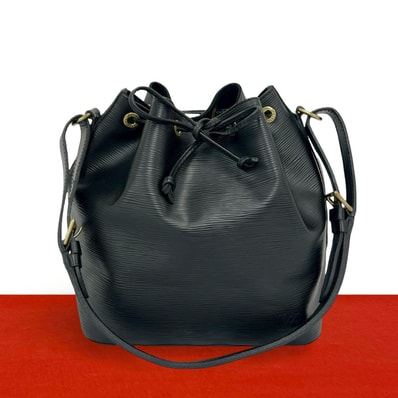 LOUIS VUITTON ルイヴィトン プチ ノエ エピ レザー ショルダーバッグ ブラック
94256