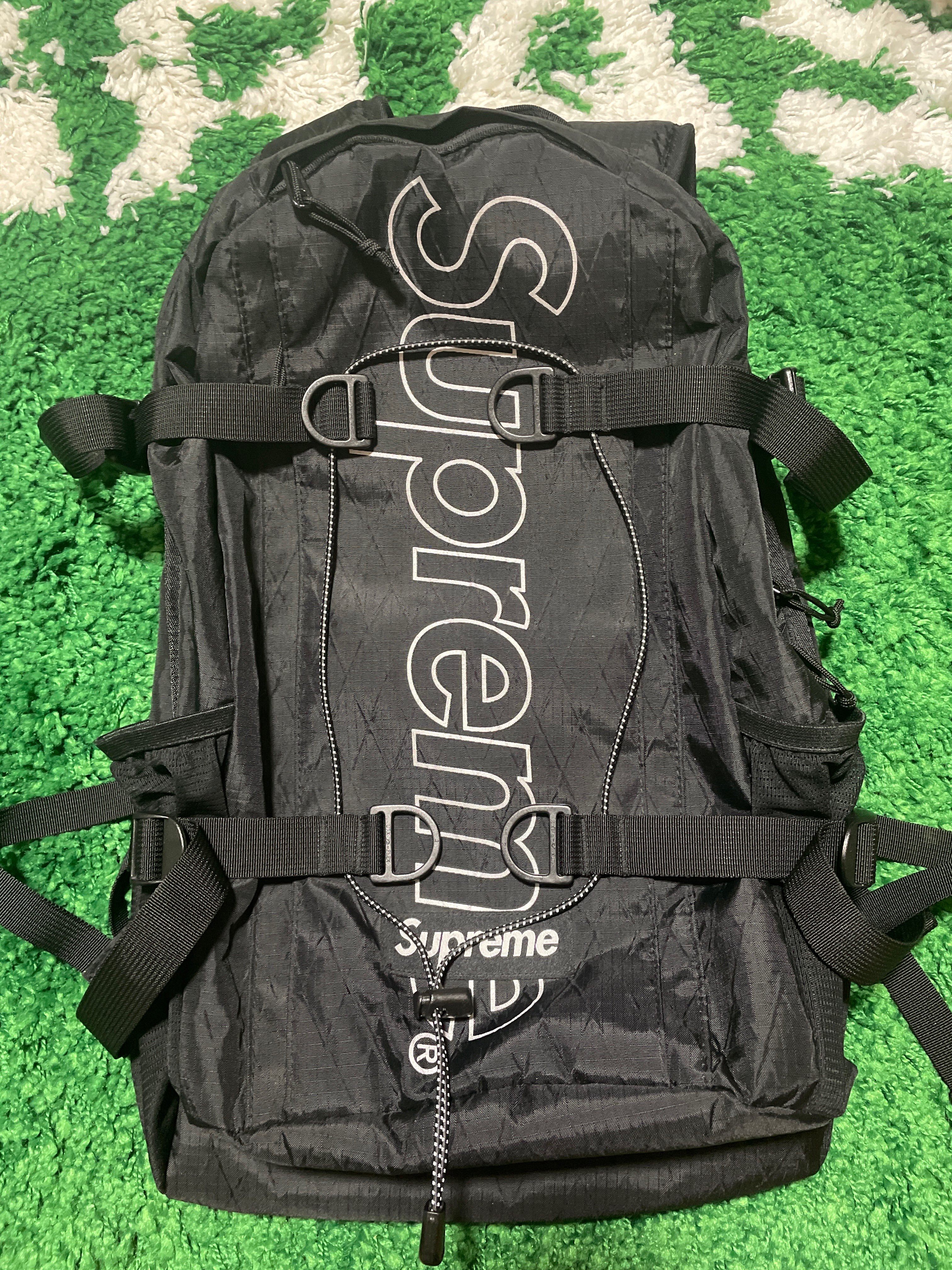Supreme 18FW Backpack "Black"
