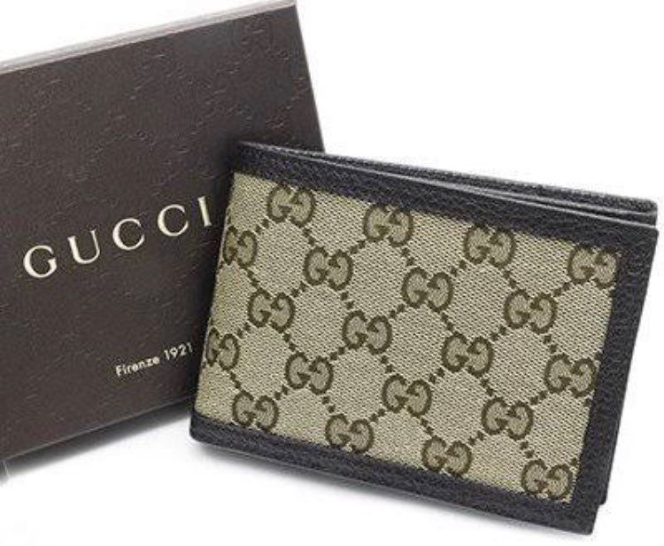 「新品未使用」GUCCI 二つ折り財布