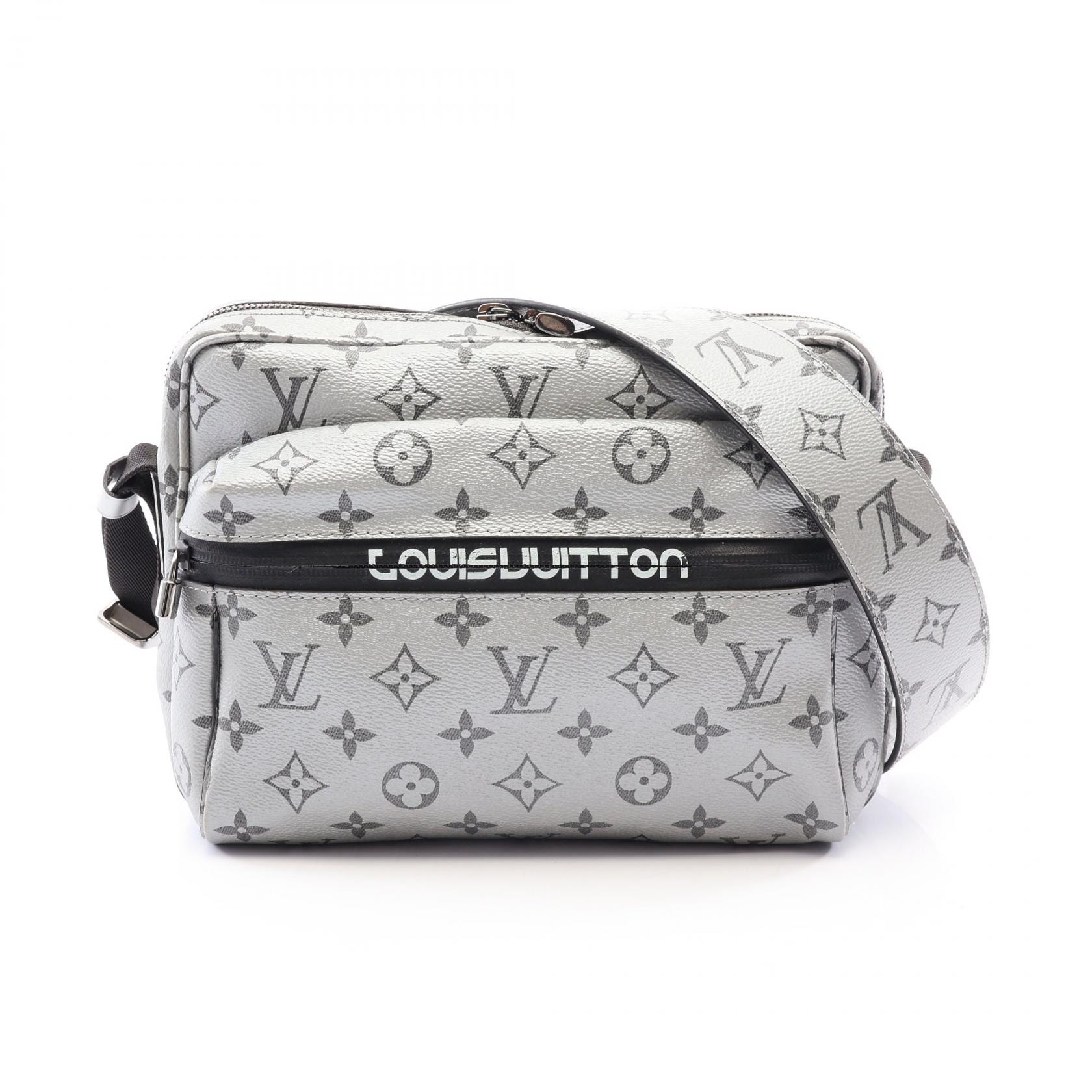 Louis Vuitton Messenger PM Monogram Reflect