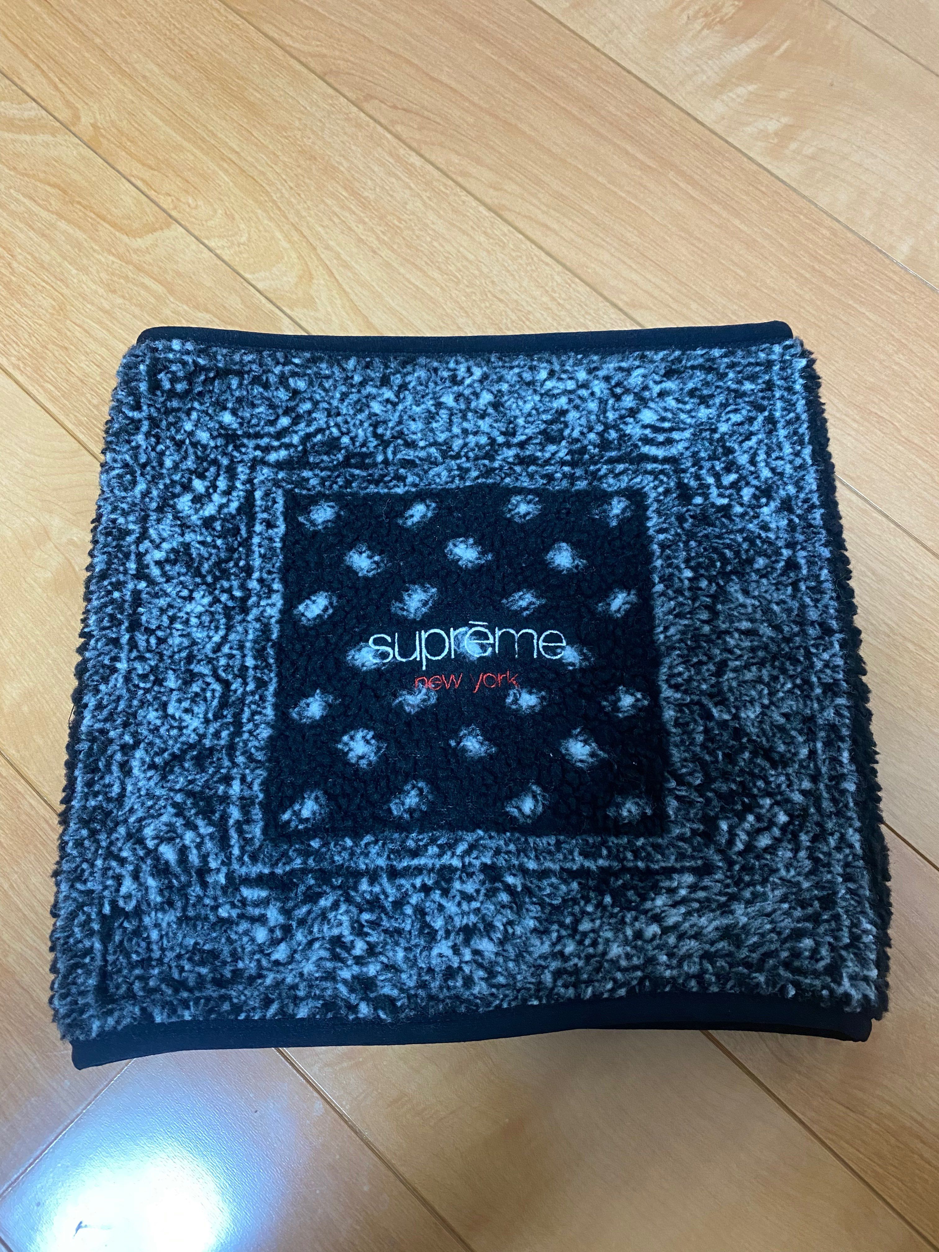 Supreme Bandana Fleece Neck Gaiter 
