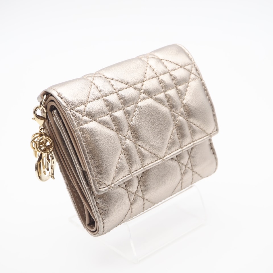 美品 Dior ディオール ラムスキン Lady Dior Lotus ウォレット S0181ONMJ 三つ折り財布 ゴールド レザー レディース