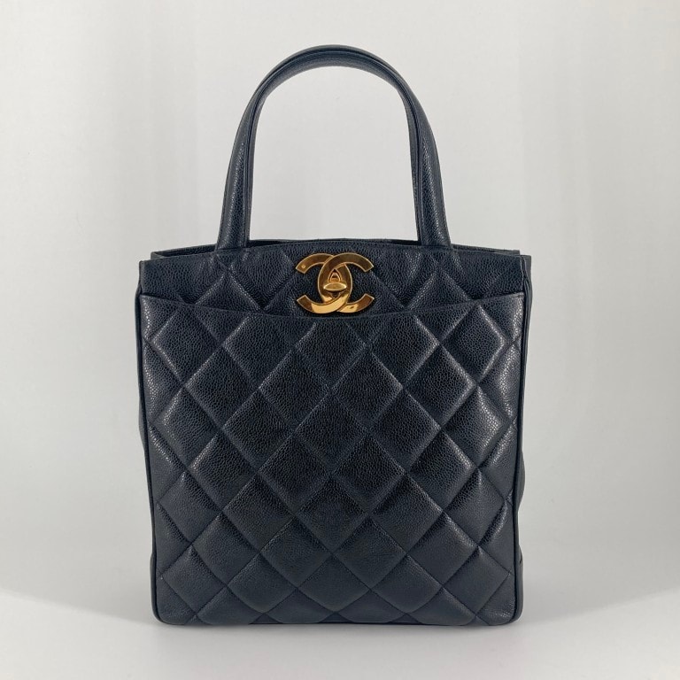 CHANEL(シャネル) マトラッセ 4番台 トートバッグ ブラック