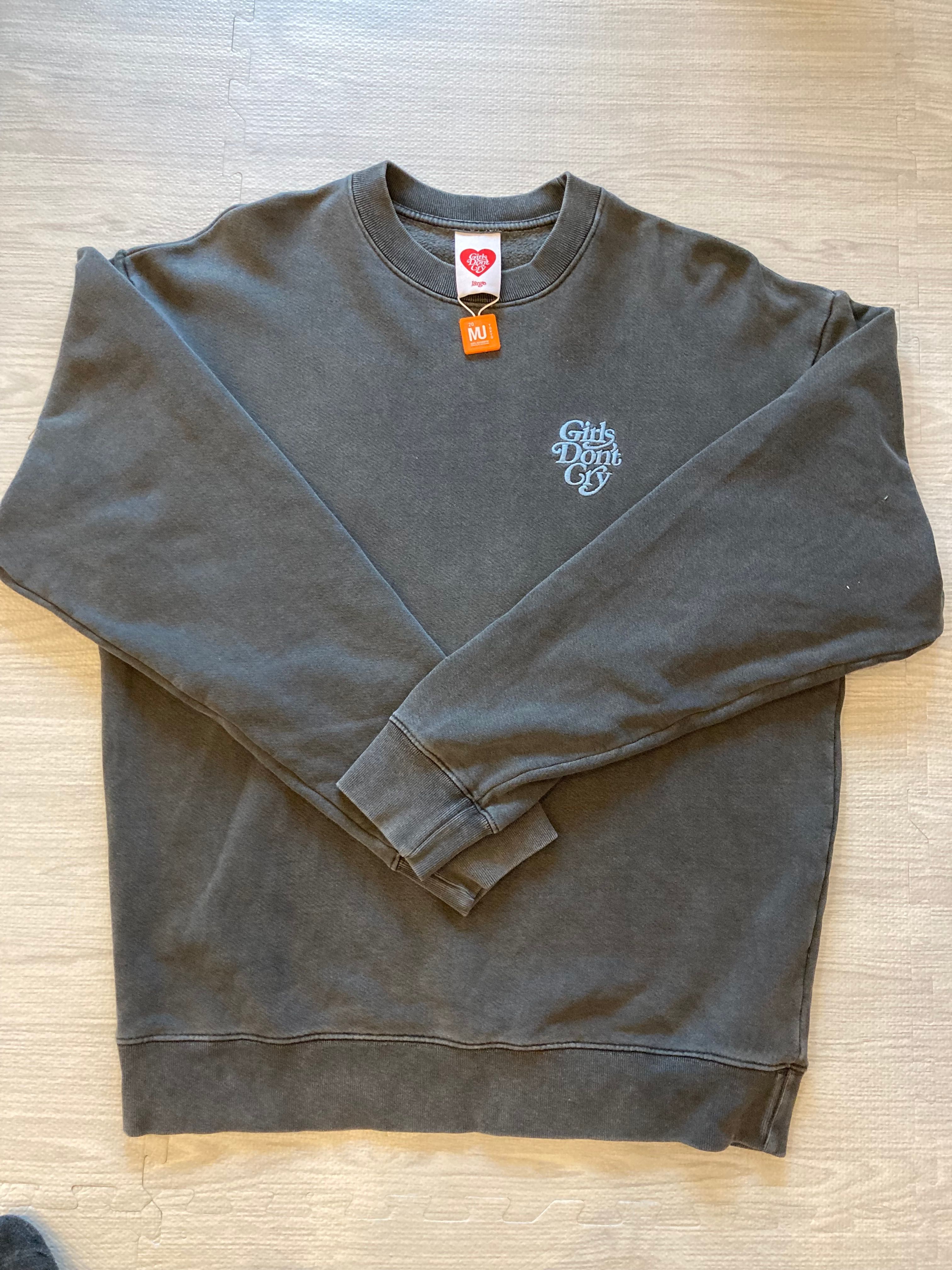 VERDY Girls Don't Cry トレーナー