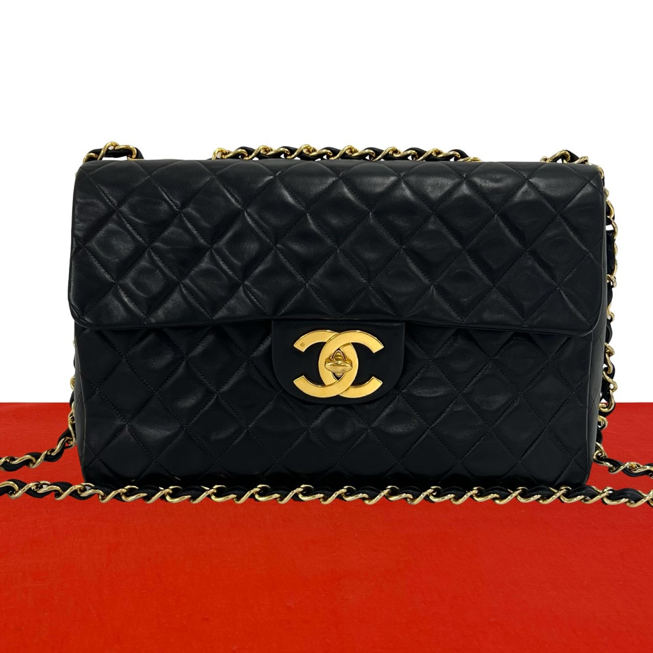 CHANEL シャネル デカ マトラッセ ココマーク 金具 ラムスキン ショルダーバッグ ブラック
100-4