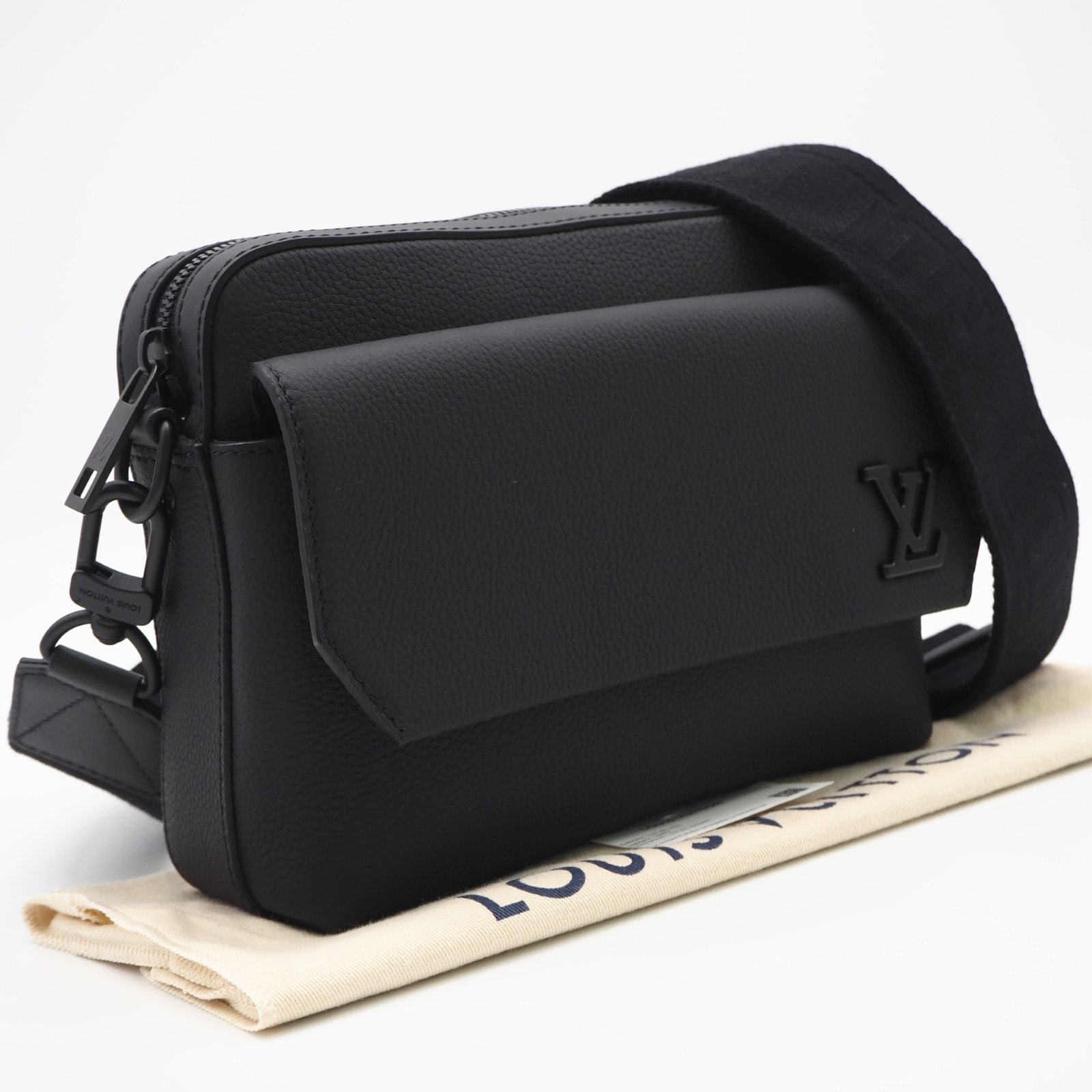 極美品 LOUIS VUITTON ルイ・ヴィトン LVアエログラム ファストライン メッセンジャー M22482 2wayショルダーバッグ ブラック グレインカーフレザー メンズ