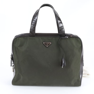 ■美品 プラダ テスート ナイロントライアングルロゴ カーキ