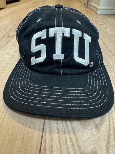 Stussy Mid-Depth STU Arch Strapback "True Black"