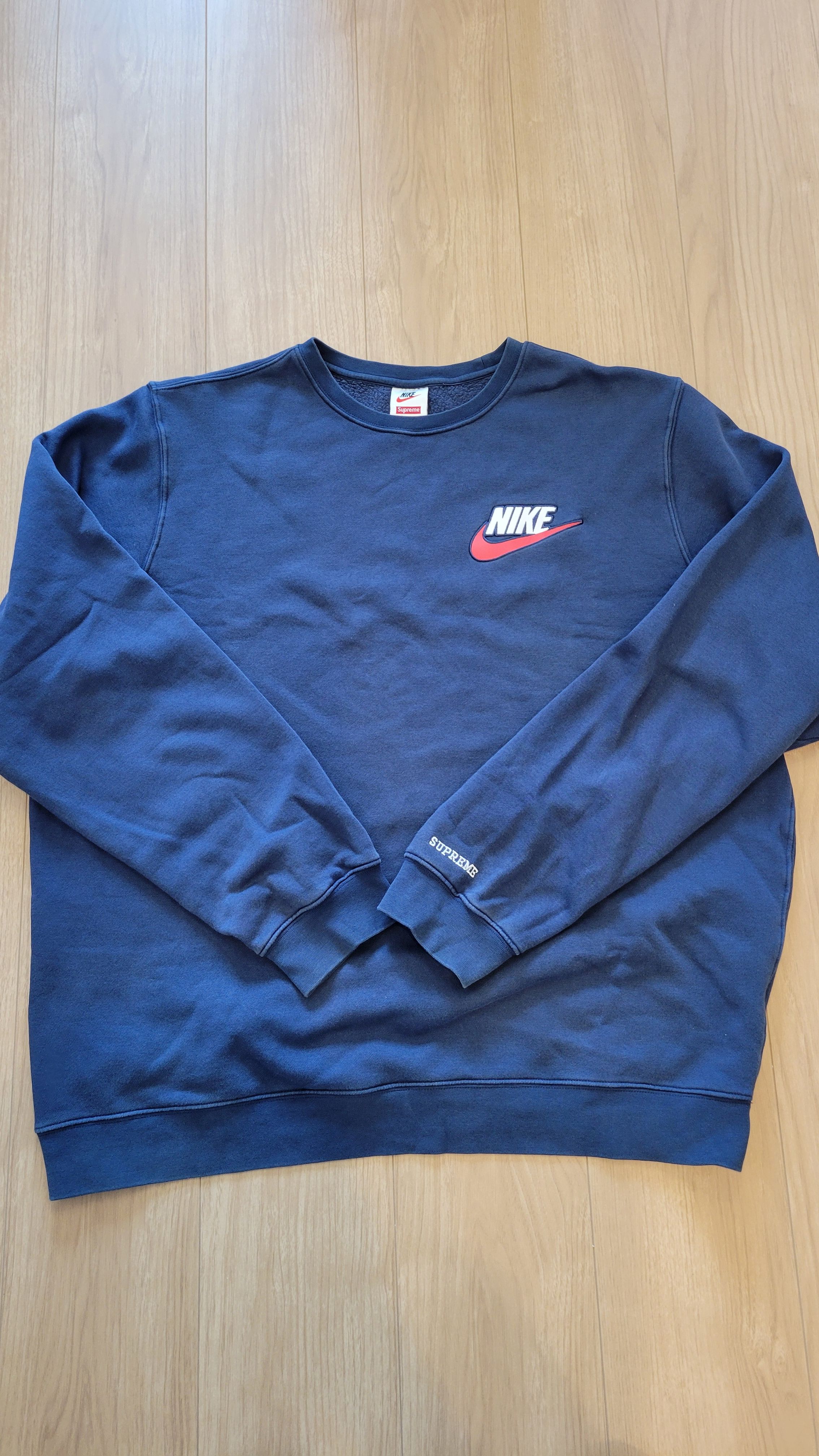 Supreme / NIKE® Crewneck "navy"