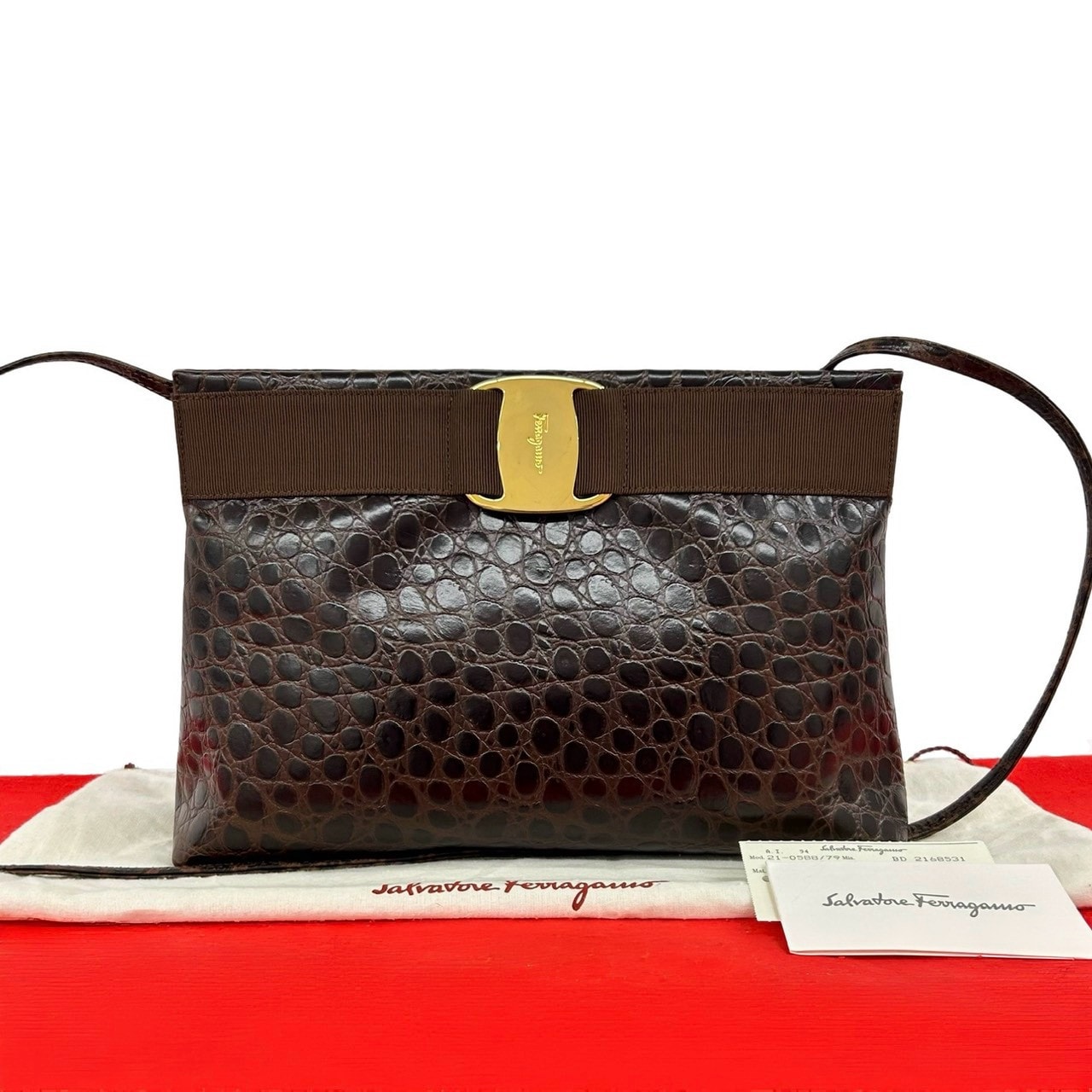 Salvatore Ferragamo サルヴァトーレフェラガモ ヴァラリボン クロコダイル レザー ショルダーバッグ ブラウン
 74781