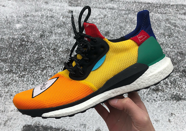 ファレル×アディダス ソーラー HU グライド ST ブースト