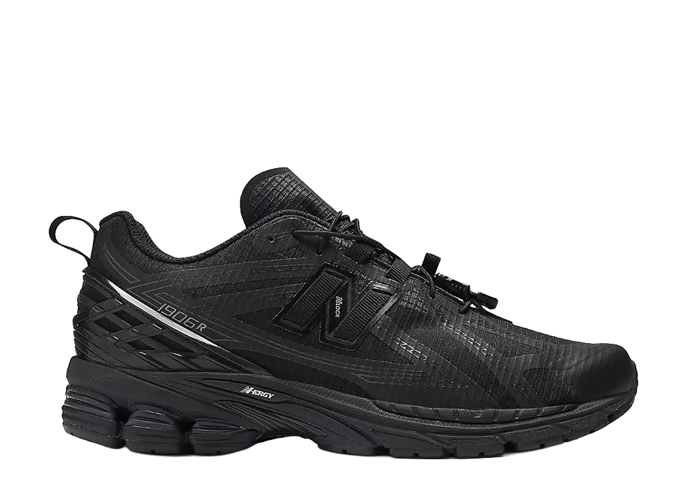 New Balance 1906R "Triple Black"