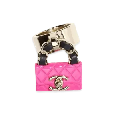 CHANEL Metalasse Bag Charm Ring "Pink"