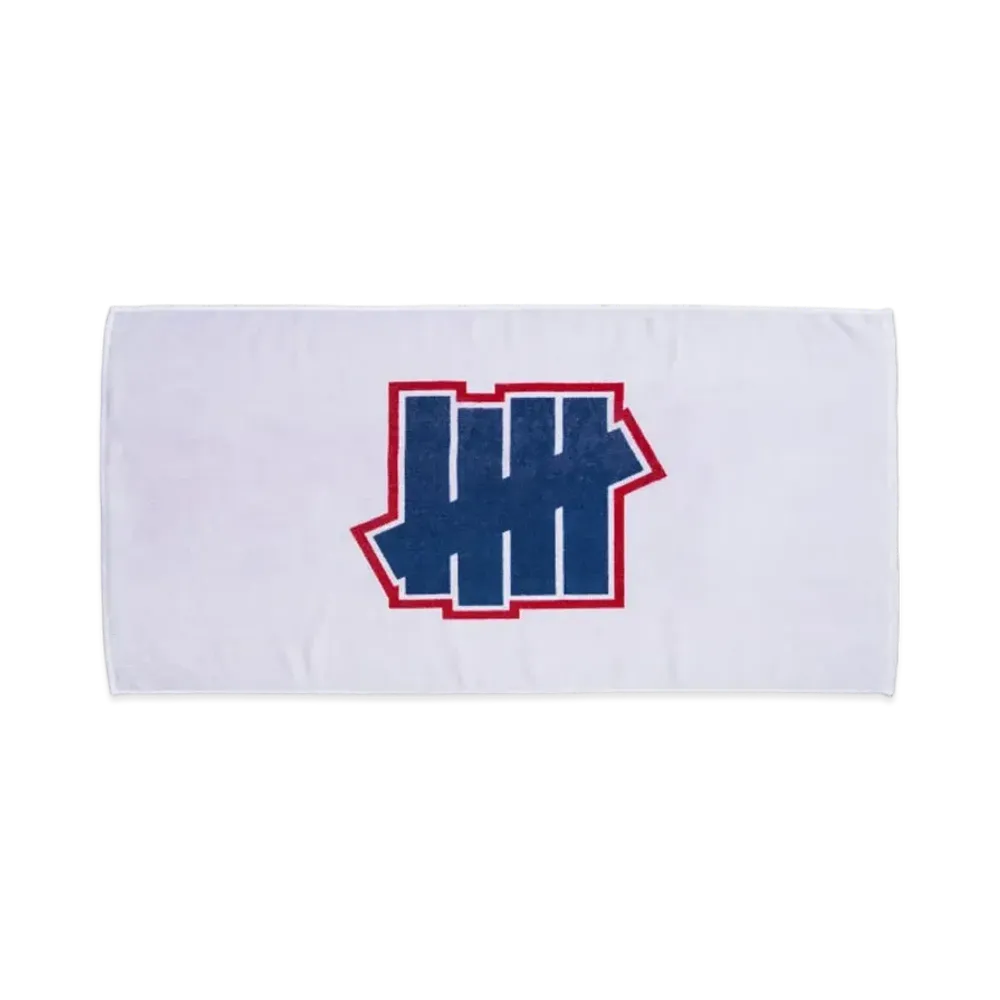 UNDEFEATED ICON BEACH TOWEL - 02077 "White"