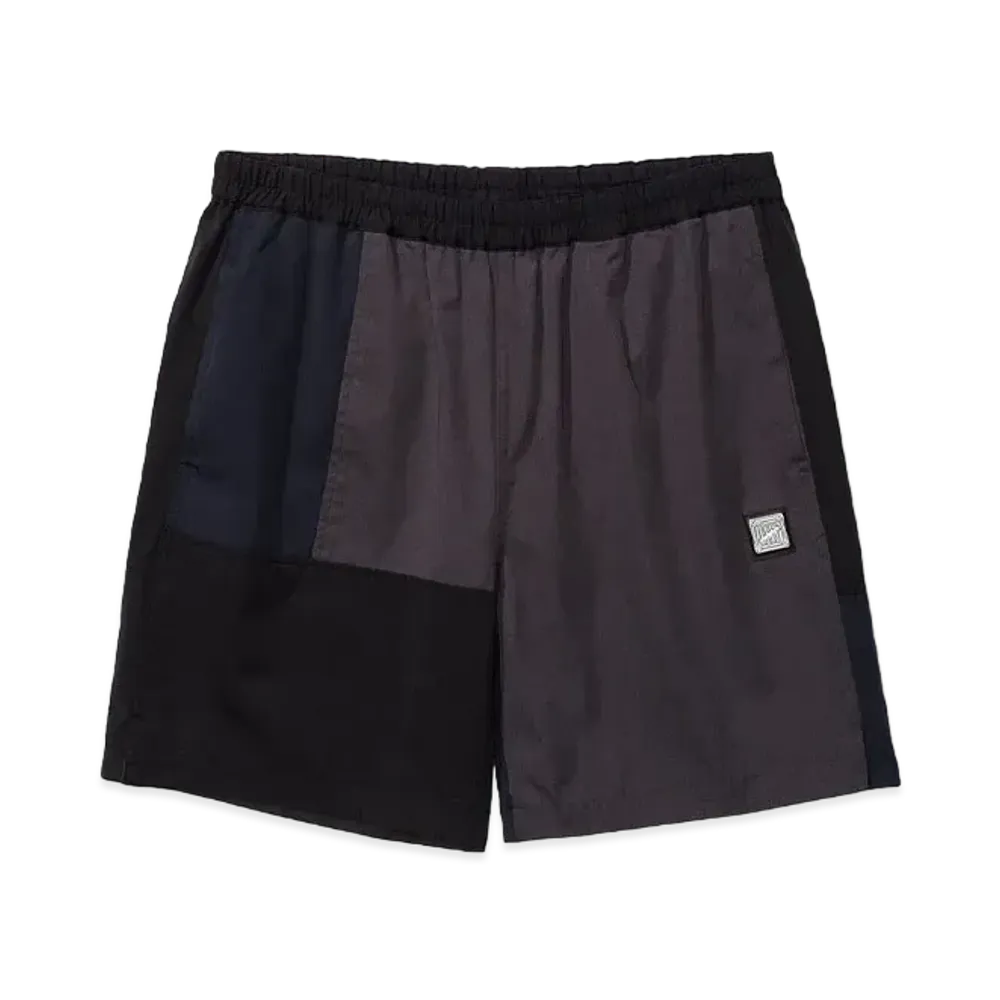 UNDEFEATED Icon Badge Short - 50065 "Black"