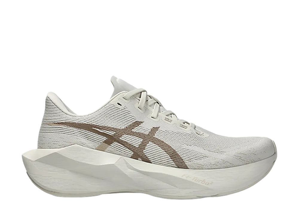 Asics Novablast 6 "Soft Oat/Greige"