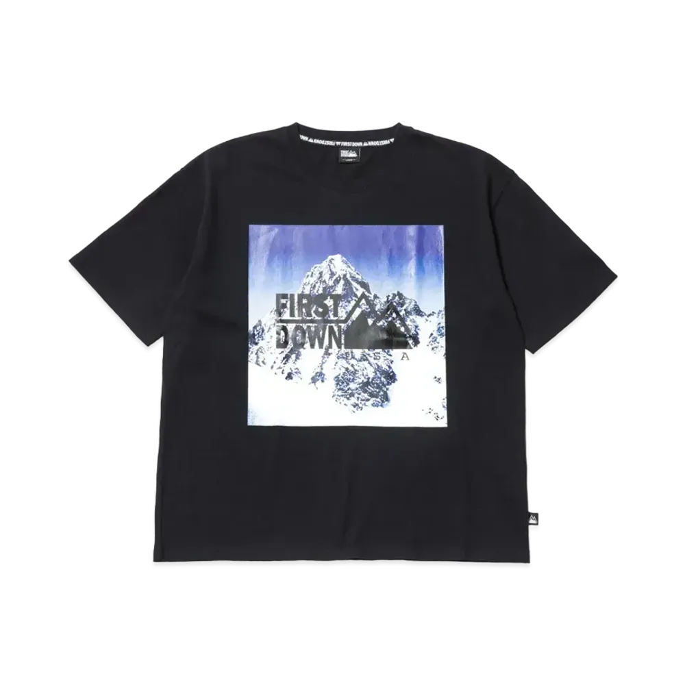 FIRST DOWN TRANSCRIPTION PRINT T-SHIRT "Black"