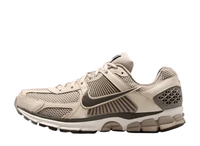 Nike Zoom Vomero 5 "Desert Khaki/Light Khaki"