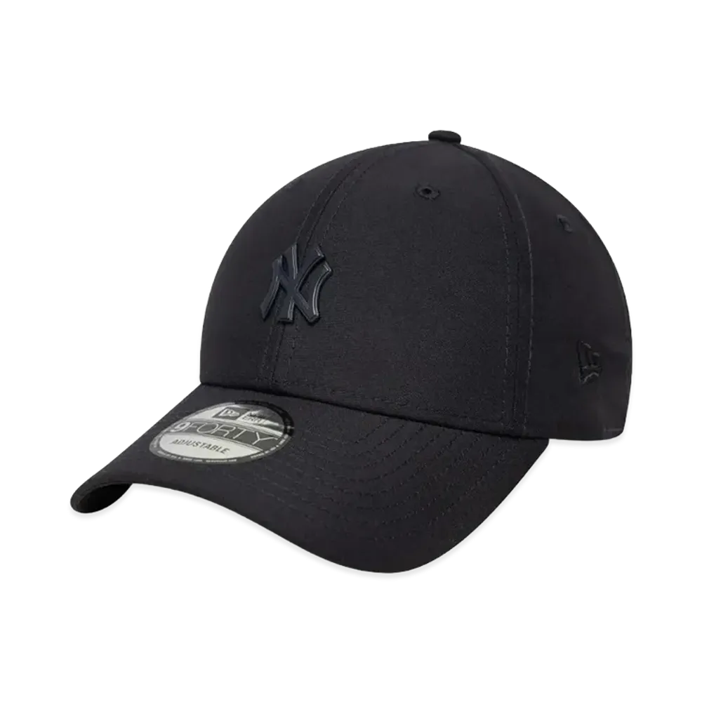 NEW ERA 9Forty Yankees Mini Metal Logo Strapback "Black"
