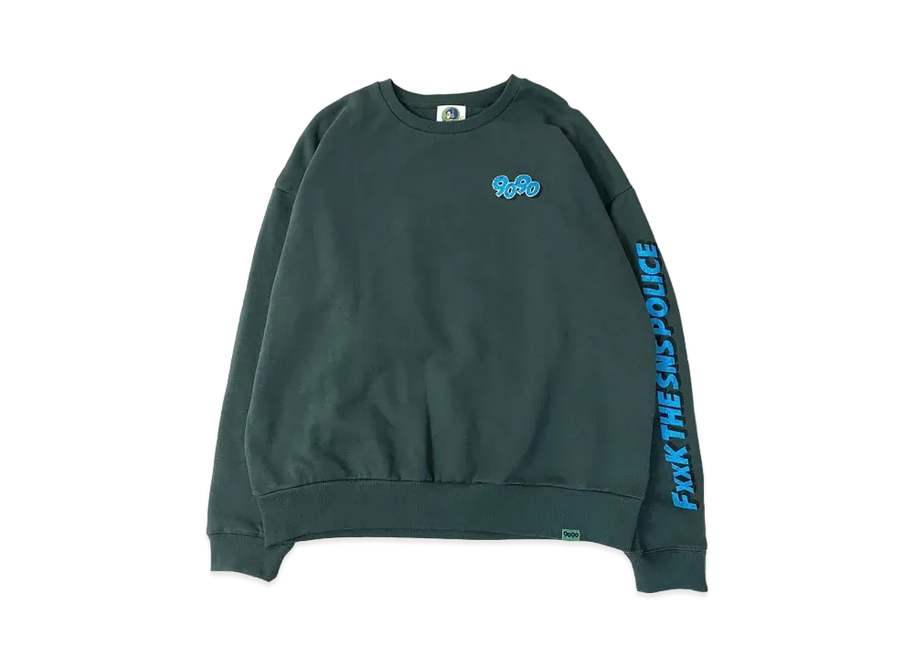 ナインティナインティ x イチラク スタジオ ファック ザ エスエヌエス ポリス スウェット "ダスティ エメラルド"