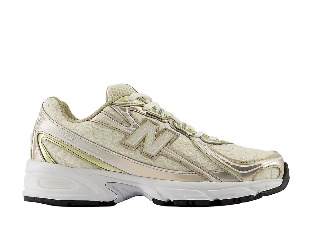 New Balance 740 "Sea Salt/Silver Metallic"